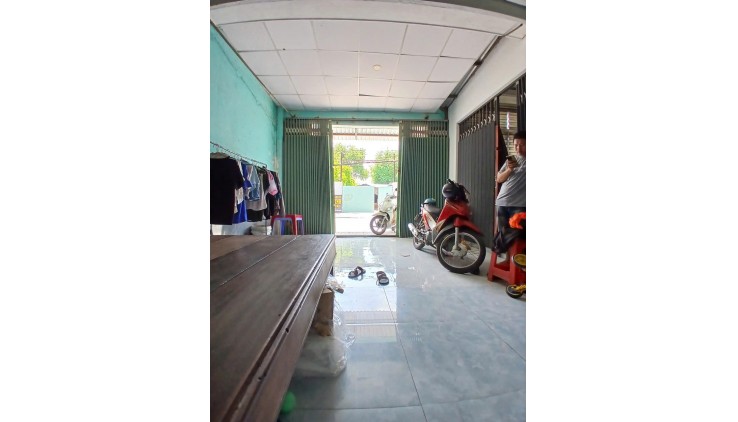 Bán Nhà: Hot!! Nhà Mặt Tiền Huỳnh Thị Hai 72 m2, chỉ 6,3  tỷ, Sát bên UBND Phường, KDC Sầm Uất